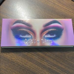 Life’s a Drag palette